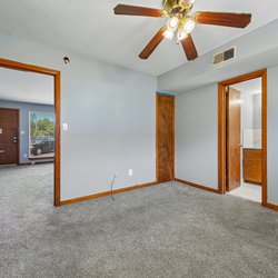 interior view Sherman Oaks - Heritage Oaks