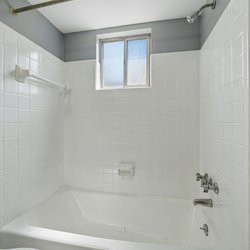 interior view Sherman Oaks - Heritage Oaks