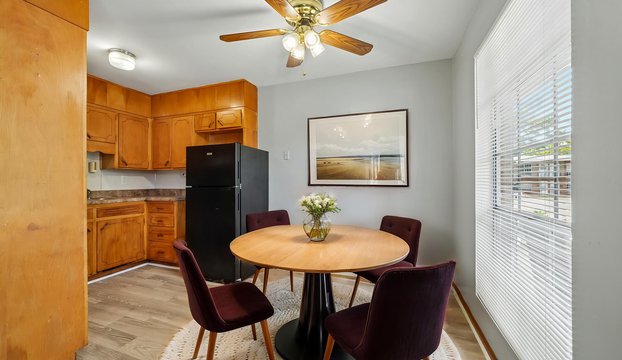 interior view Sherman Oaks - Heritage Oaks
