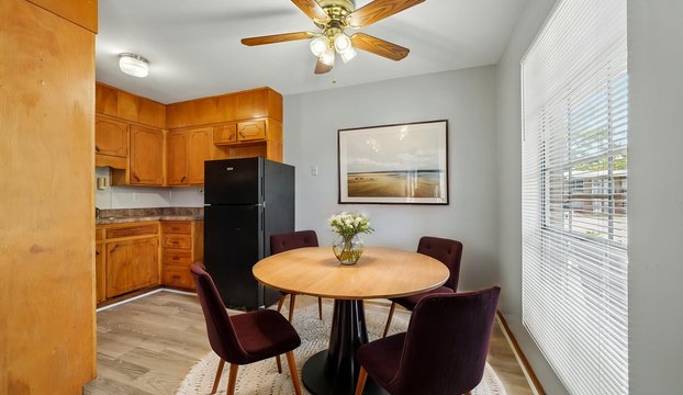 interior view Sherman Oaks - Heritage Oaks